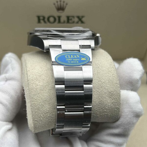 Explorer II 42 mm White Dial 226570 - immagine 10