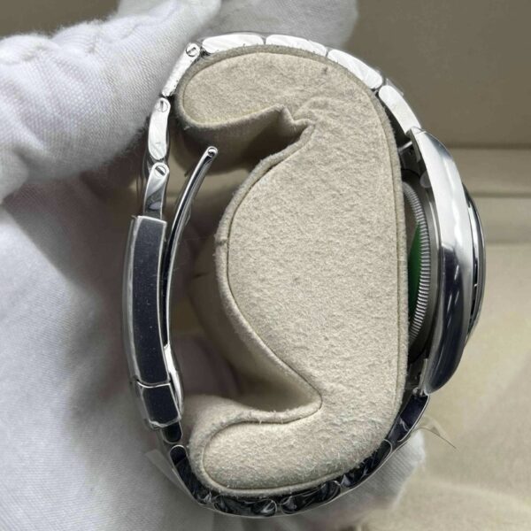 Oyster-Perpetual 41 Quadrante Verde 124300 - immagine 9
