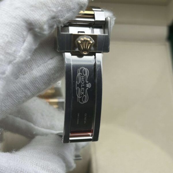Submariner Date 40 mm oro black dial 126613LN - immagine 12