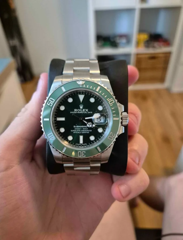 Submariner Date 40 mm Hulk 116610LV 18 Immagine #1 da Nicola D.