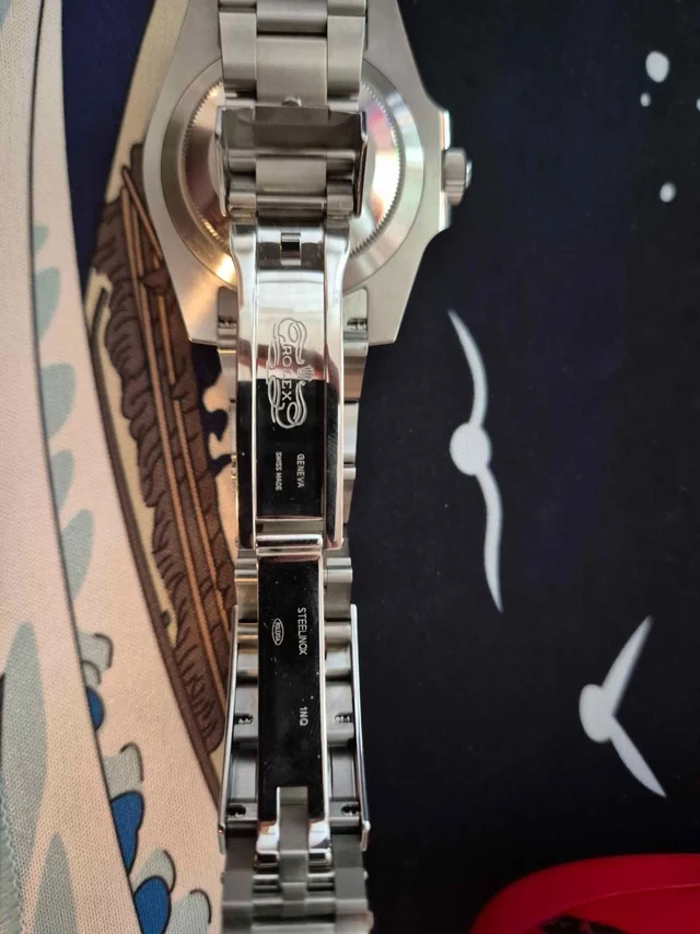 Submariner Date 40 mm Hulk 116610LV 21 Immagine #4 da Nicola D.