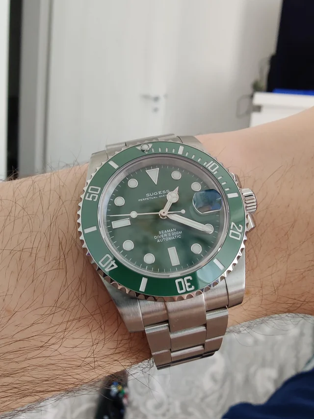 Submariner Date 40 mm Hulk 116610LV 23 Immagine #1 da Sebastian G.