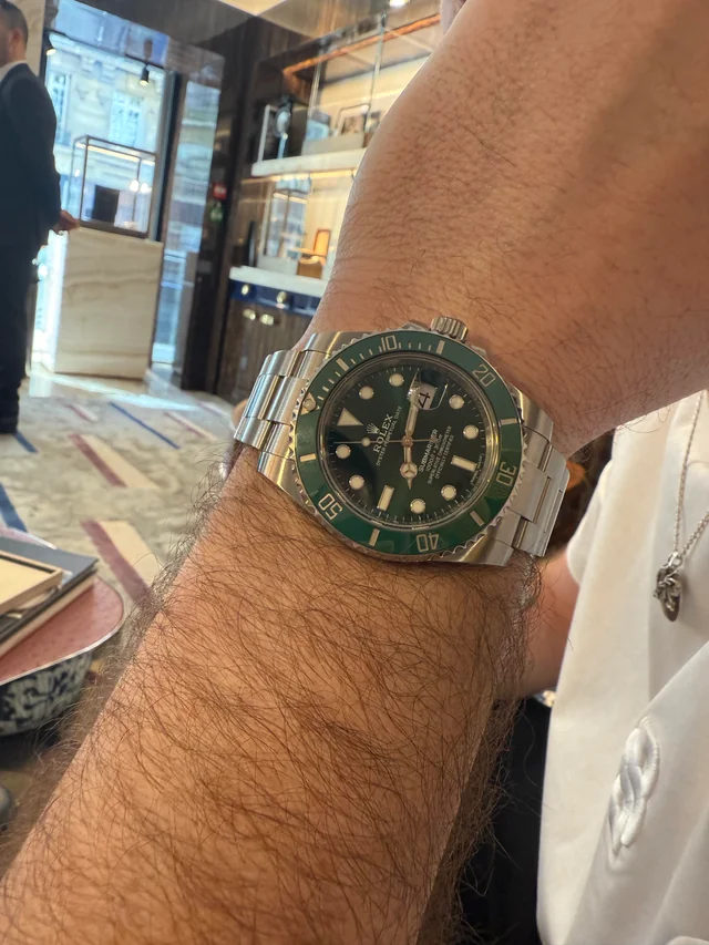 Submariner Date 40 mm Hulk 116610LV 22 Immagine #1 da Roberto S.